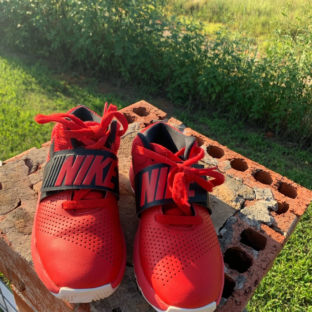 Youth Basketball Shoes Size 4